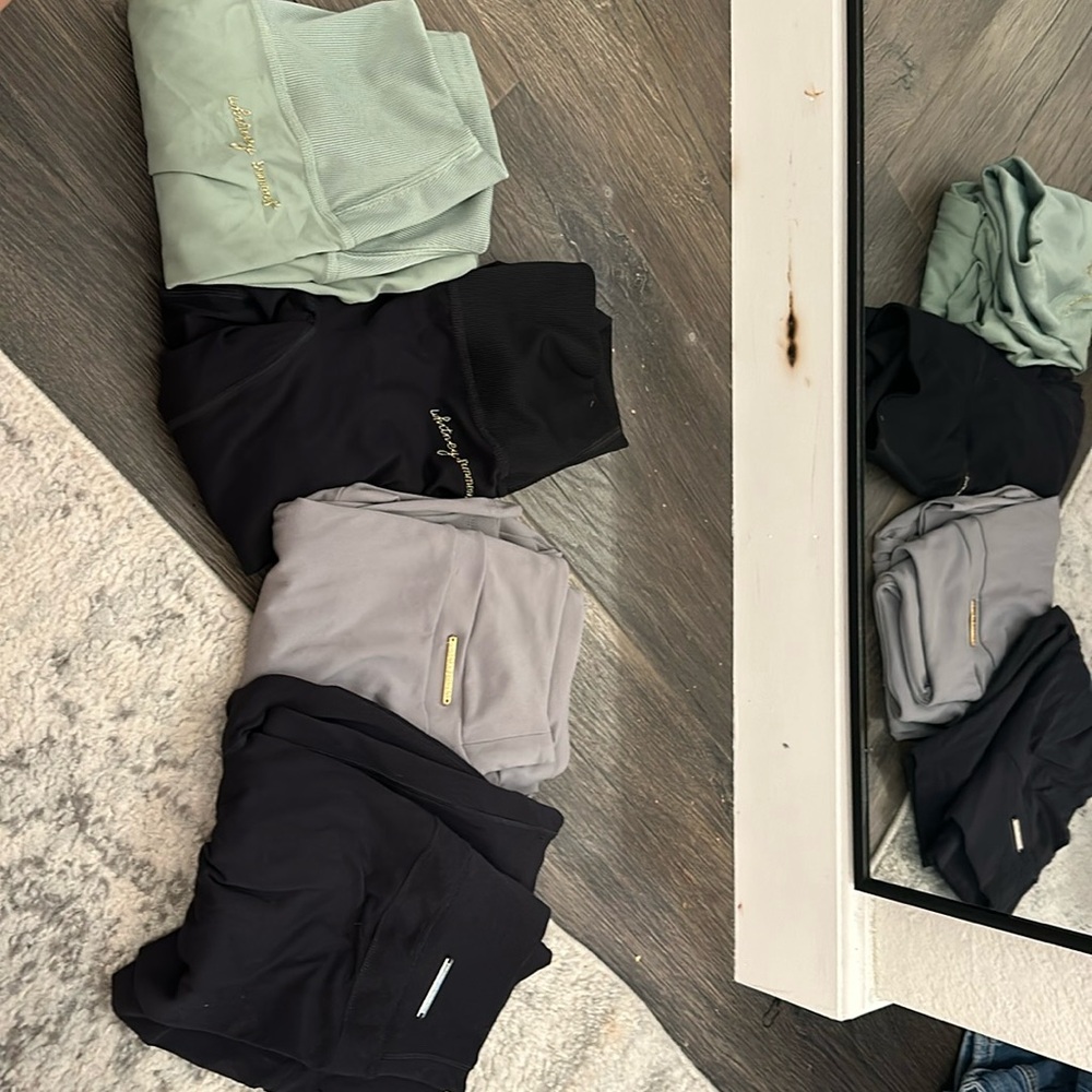 Gymshark Whitney Simmons colab 4 pairs of leggings in XS and S